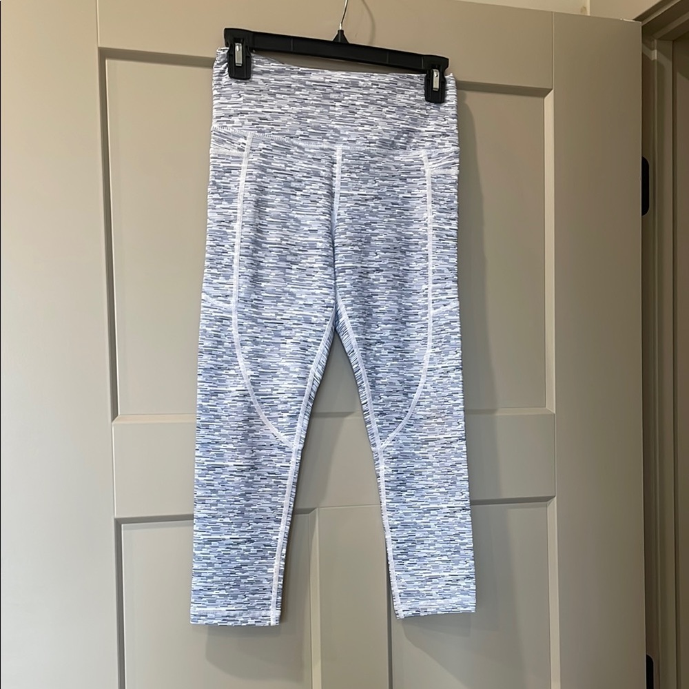 Gray Heathered Leggings with Wide Waistband and Stretchy Fit crop
